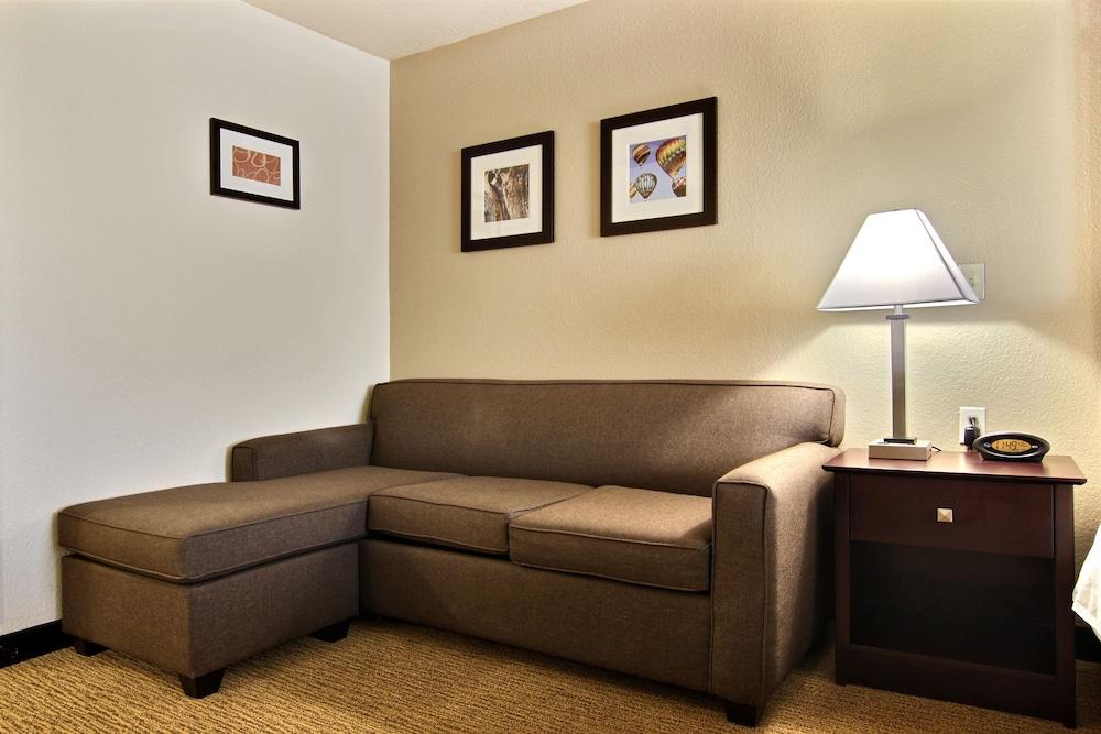 Comfort Suites Albuquerque-North Journal Center Hotel Albuquerque