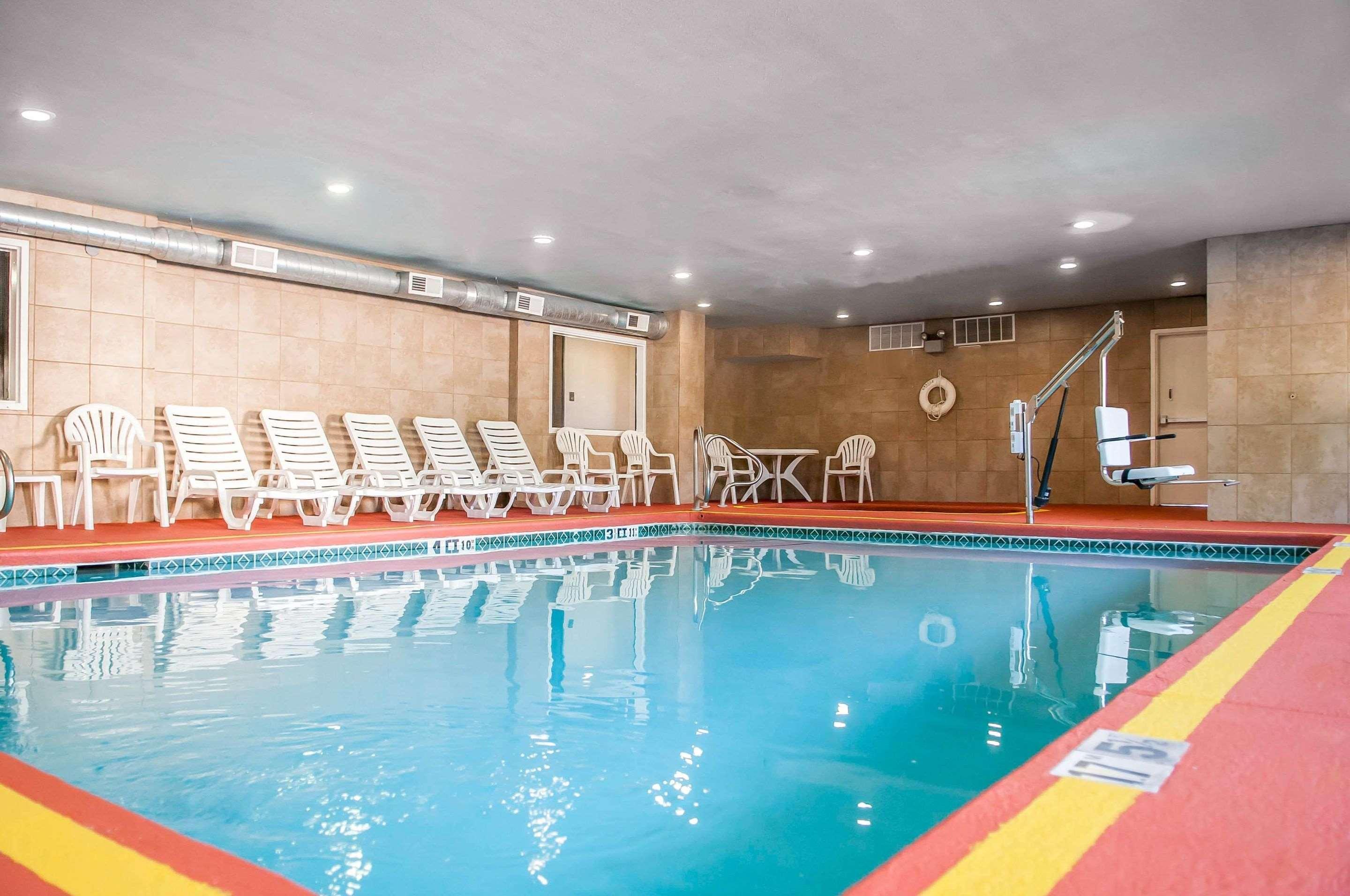 Hotel Comfort Suites Albuquerque-North Journal Center 3*