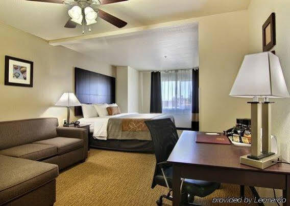 Hotel Comfort Suites Albuquerque-North Journal Center